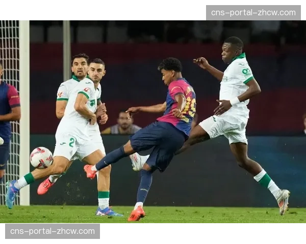 半场战报：巴萨客场暂1-0领先赫塔菲，拉菲尼亚内切破门