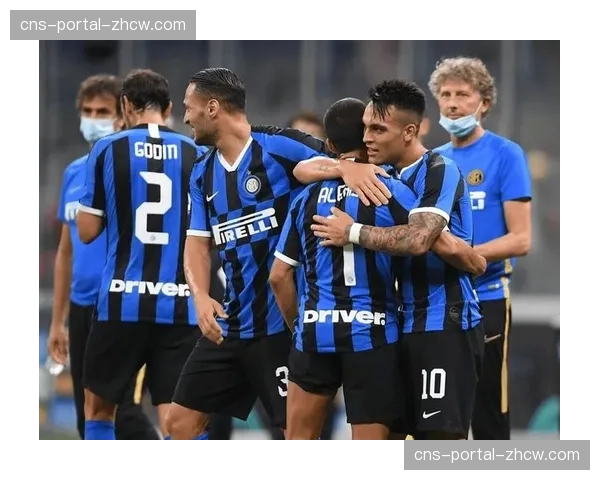 国际米兰4-3逆转科莫，邓弗里斯定位球头球成关键转折